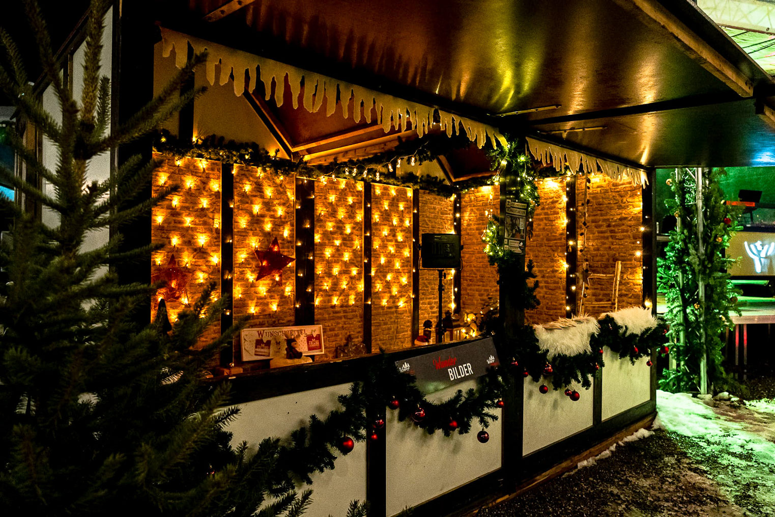 Winter Wunder Startseite 36 Winter wunder, gemütlich, Hütte, Weihnachtsfeiern & Firmenevents, Foodtrucks, Essen, Streetfood, Fast Food, Süß, Waffeln, Glühwein, Ulm