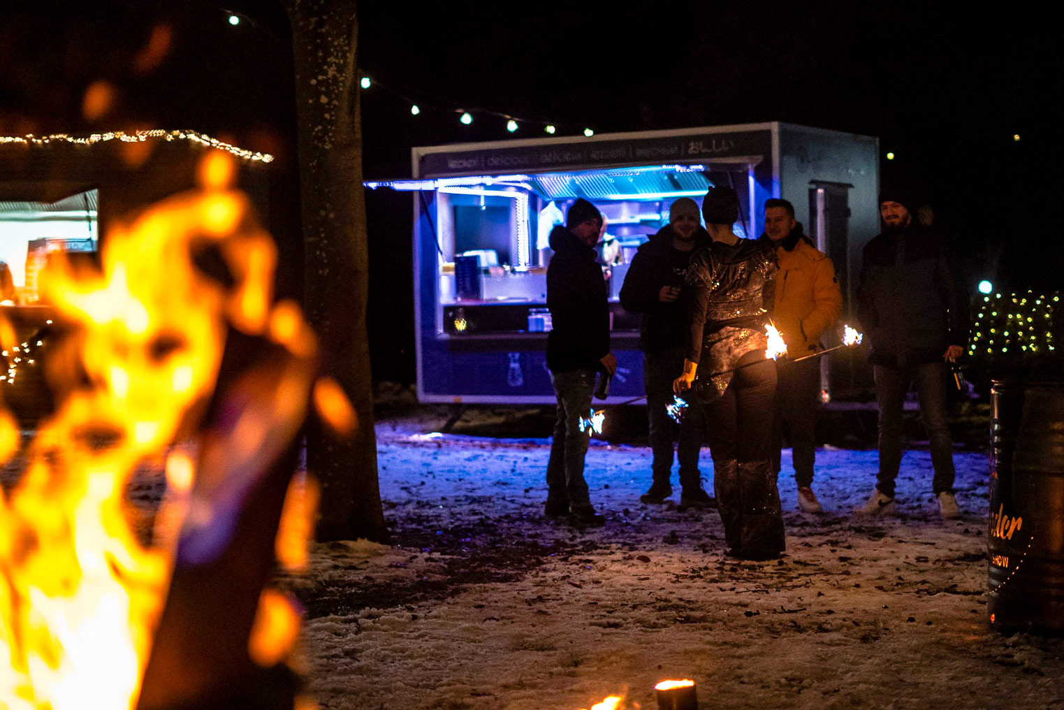 Winter Wunder Startseite 37 Winter wunder, gemütlich, Hütte, Weihnachtsfeiern & Firmenevents, Foodtrucks, Essen, Streetfood, Fast Food, Süß, Waffeln, Glühwein, Ulm